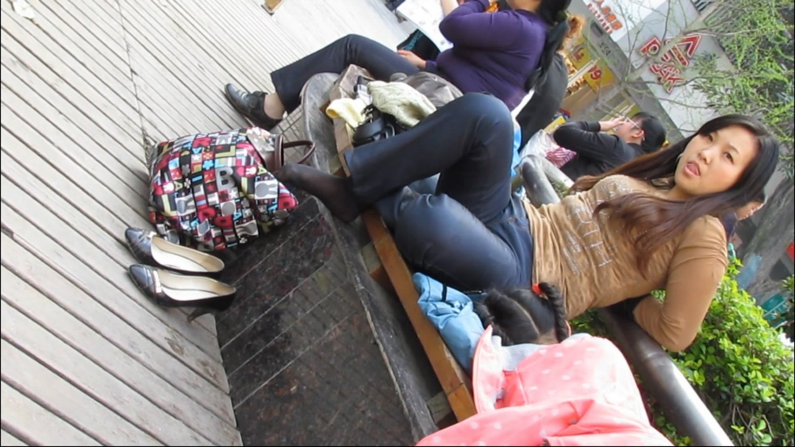 streetsnapnylon[00 01 21][20181202 130257 8]